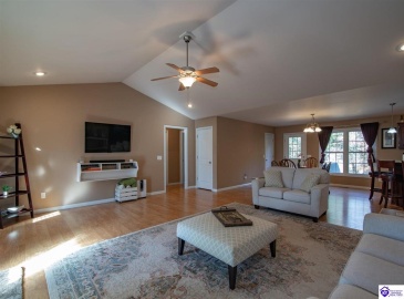 Eagle Point, Brandenburg, Kentucky 40108, ,3 BathroomsBathrooms,For Sale,Eagle Point,HK24004275