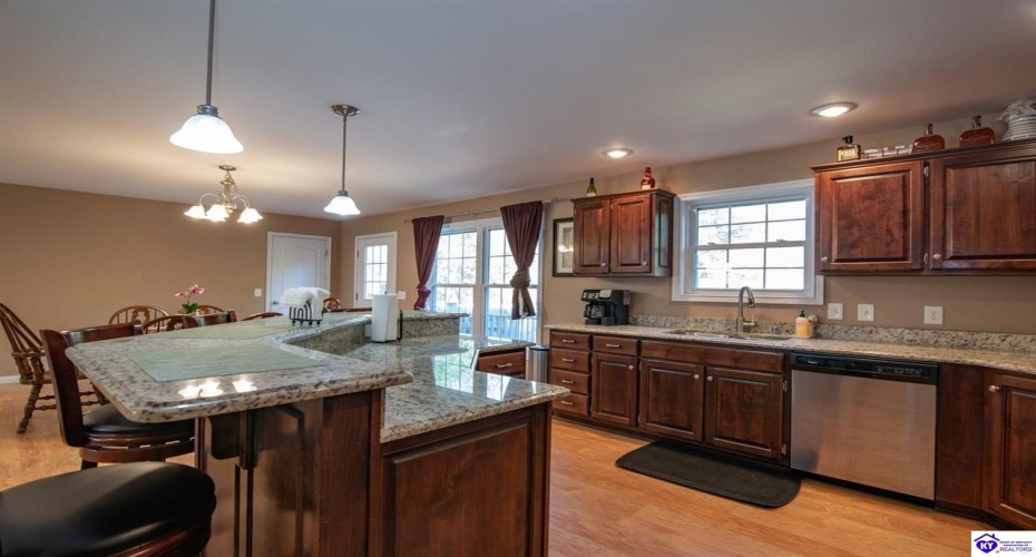 Eagle Point, Brandenburg, Kentucky 40108, ,3 BathroomsBathrooms,For Sale,Eagle Point,HK24004275