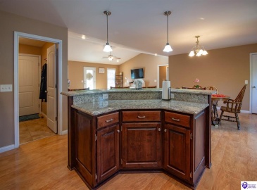 Eagle Point, Brandenburg, Kentucky 40108, ,3 BathroomsBathrooms,For Sale,Eagle Point,HK24004275