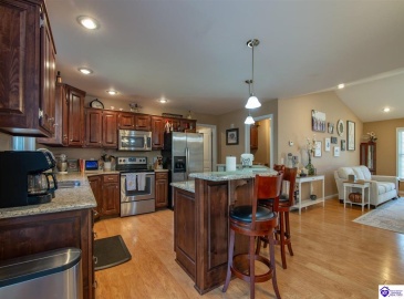 Eagle Point, Brandenburg, Kentucky 40108, ,3 BathroomsBathrooms,For Sale,Eagle Point,HK24004275