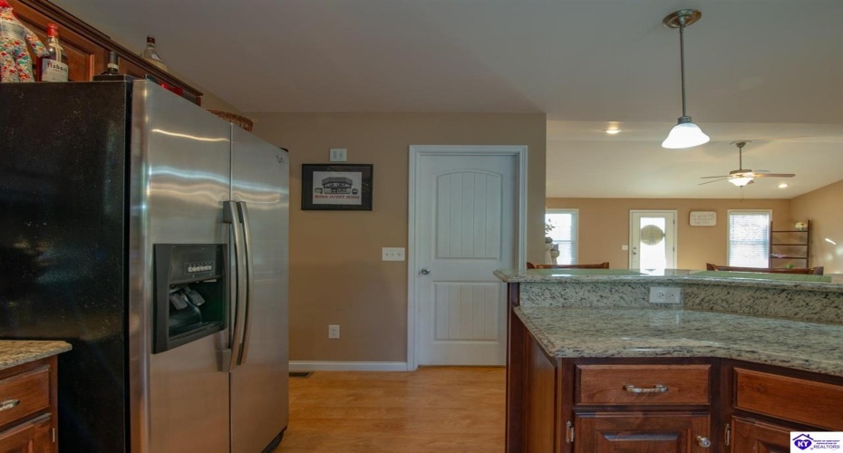 Eagle Point, Brandenburg, Kentucky 40108, ,3 BathroomsBathrooms,For Sale,Eagle Point,HK24004275