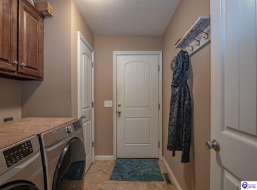 Eagle Point, Brandenburg, Kentucky 40108, ,3 BathroomsBathrooms,For Sale,Eagle Point,HK24004275