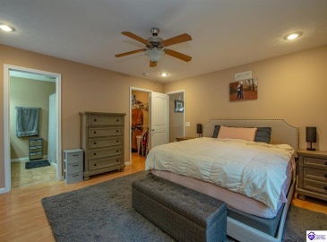 Eagle Point, Brandenburg, Kentucky 40108, ,3 BathroomsBathrooms,For Sale,Eagle Point,HK24004275