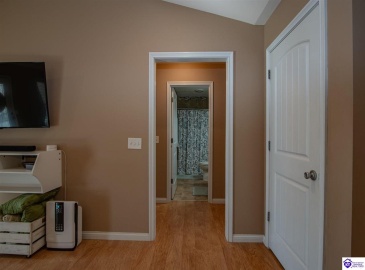 Eagle Point, Brandenburg, Kentucky 40108, ,3 BathroomsBathrooms,For Sale,Eagle Point,HK24004275