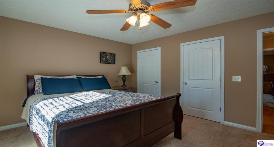 Eagle Point, Brandenburg, Kentucky 40108, ,3 BathroomsBathrooms,For Sale,Eagle Point,HK24004275