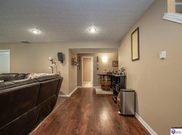 Eagle Point, Brandenburg, Kentucky 40108, ,3 BathroomsBathrooms,For Sale,Eagle Point,HK24004275