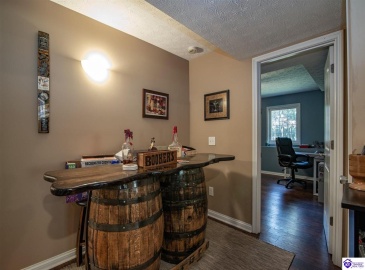 Eagle Point, Brandenburg, Kentucky 40108, ,3 BathroomsBathrooms,For Sale,Eagle Point,HK24004275