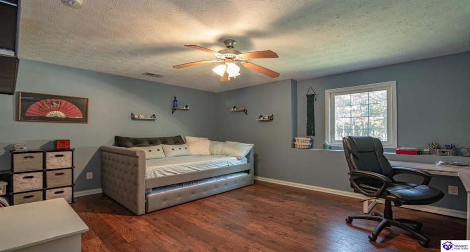 Eagle Point, Brandenburg, Kentucky 40108, ,3 BathroomsBathrooms,For Sale,Eagle Point,HK24004275