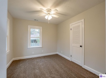 Cedar Hill Drive, Elizabethtown, Kentucky 42701, ,2 BathroomsBathrooms,For Sale,Cedar Hill Drive,HK24004276