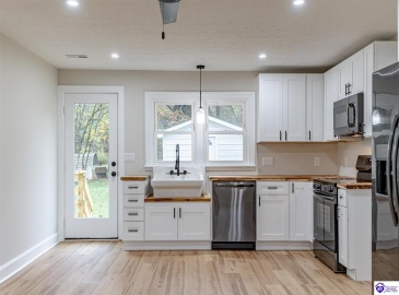 Cedar Hill Drive, Elizabethtown, Kentucky 42701, ,2 BathroomsBathrooms,For Sale,Cedar Hill Drive,HK24004276