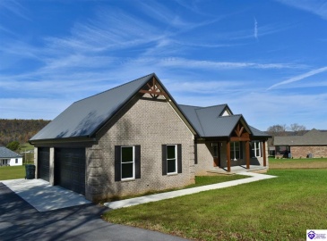 Heavenly Haven Drive, Horse Cave, Kentucky 42749, ,2 BathroomsBathrooms,For Sale,Heavenly Haven Drive,HK24004278