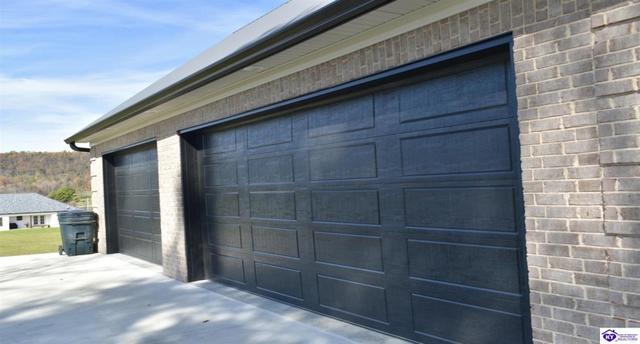 Heavenly Haven Drive, Horse Cave, Kentucky 42749, ,2 BathroomsBathrooms,For Sale,Heavenly Haven Drive,HK24004278