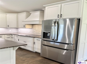 Heavenly Haven Drive, Horse Cave, Kentucky 42749, ,2 BathroomsBathrooms,For Sale,Heavenly Haven Drive,HK24004278