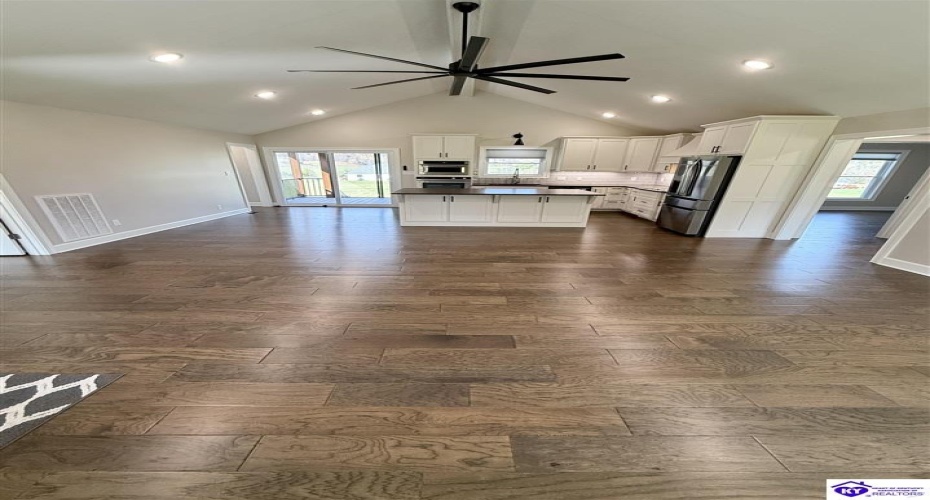 Heavenly Haven Drive, Horse Cave, Kentucky 42749, ,2 BathroomsBathrooms,For Sale,Heavenly Haven Drive,HK24004278