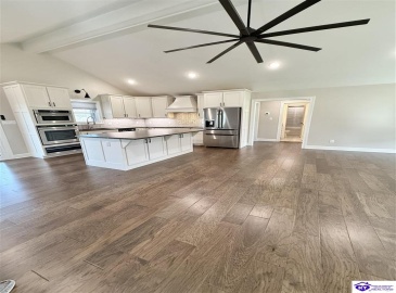 Heavenly Haven Drive, Horse Cave, Kentucky 42749, ,2 BathroomsBathrooms,For Sale,Heavenly Haven Drive,HK24004278