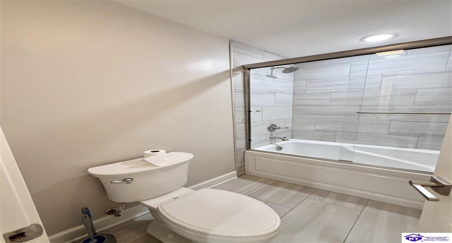 Heavenly Haven Drive, Horse Cave, Kentucky 42749, ,2 BathroomsBathrooms,For Sale,Heavenly Haven Drive,HK24004278