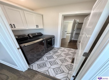 Heavenly Haven Drive, Horse Cave, Kentucky 42749, ,2 BathroomsBathrooms,For Sale,Heavenly Haven Drive,HK24004278