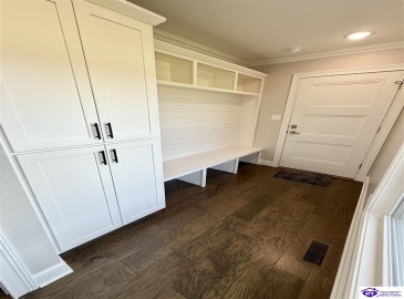 Heavenly Haven Drive, Horse Cave, Kentucky 42749, ,2 BathroomsBathrooms,For Sale,Heavenly Haven Drive,HK24004278