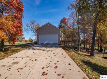 Thompson Road, Rineyville, Kentucky 40162, ,2 BathroomsBathrooms,For Sale,Thompson Road,HK24004279