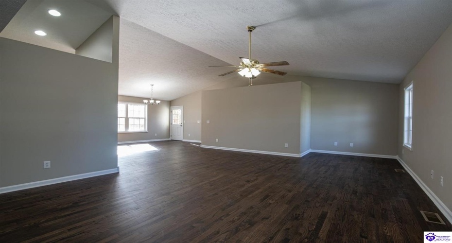 Thompson Road, Rineyville, Kentucky 40162, ,2 BathroomsBathrooms,For Sale,Thompson Road,HK24004279