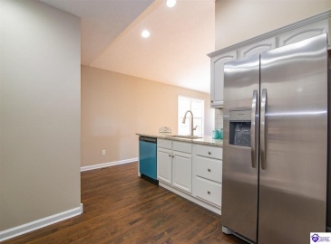 Thompson Road, Rineyville, Kentucky 40162, ,2 BathroomsBathrooms,For Sale,Thompson Road,HK24004279