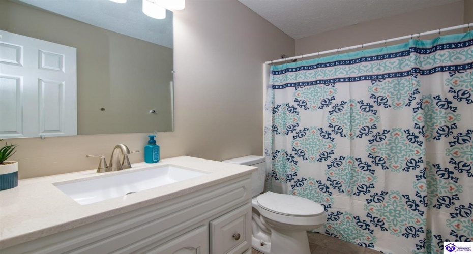 Thompson Road, Rineyville, Kentucky 40162, ,2 BathroomsBathrooms,For Sale,Thompson Road,HK24004279
