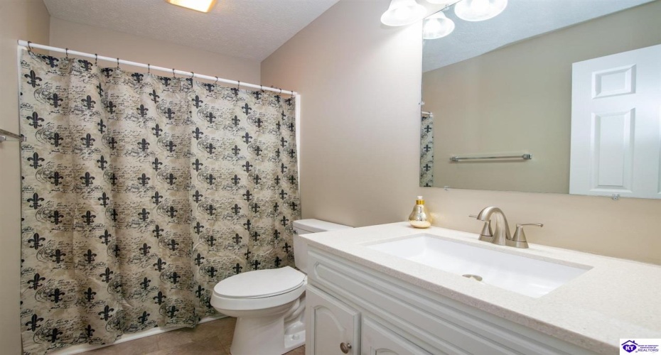 Thompson Road, Rineyville, Kentucky 40162, ,2 BathroomsBathrooms,For Sale,Thompson Road,HK24004279