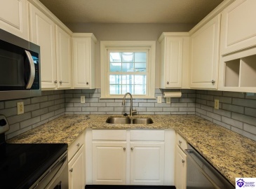 Amanda Jo Drive, Elizabethtown, Kentucky 42701, ,2 BathroomsBathrooms,For Sale,Amanda Jo Drive,HK24004280