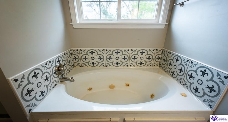 Amanda Jo Drive, Elizabethtown, Kentucky 42701, ,2 BathroomsBathrooms,For Sale,Amanda Jo Drive,HK24004280