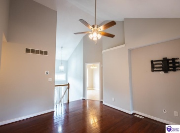 Amanda Jo Drive, Elizabethtown, Kentucky 42701, ,2 BathroomsBathrooms,For Sale,Amanda Jo Drive,HK24004280