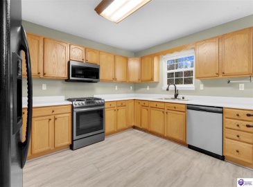 Cavalry Drive, Vine Grove, Kentucky 40175, ,3 BathroomsBathrooms,For Sale,Cavalry Drive,HK24004282