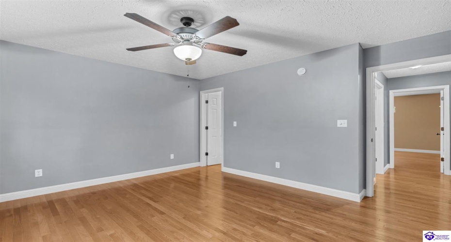 Cavalry Drive, Vine Grove, Kentucky 40175, ,3 BathroomsBathrooms,For Sale,Cavalry Drive,HK24004282