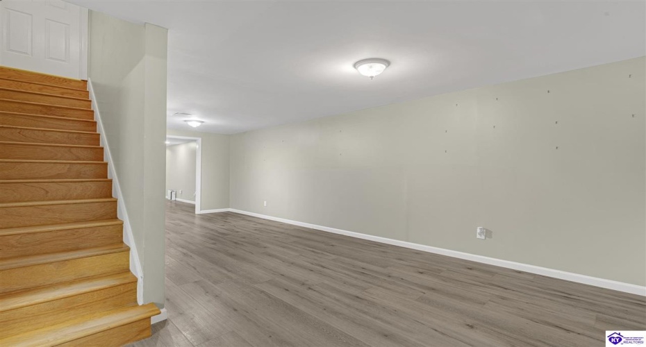 Cavalry Drive, Vine Grove, Kentucky 40175, ,3 BathroomsBathrooms,For Sale,Cavalry Drive,HK24004282