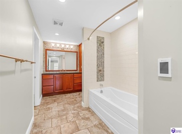 Cavalry Drive, Vine Grove, Kentucky 40175, ,3 BathroomsBathrooms,For Sale,Cavalry Drive,HK24004282