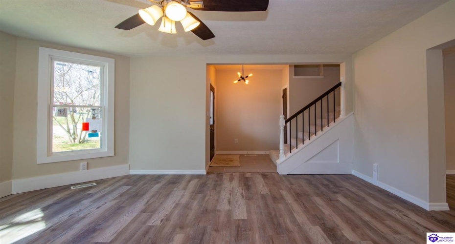 Church Street, Vine Grove, Kentucky 40175, ,3 BathroomsBathrooms,For Sale,Church Street,HK24004283