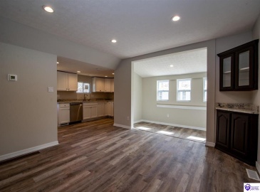 Church Street, Vine Grove, Kentucky 40175, ,3 BathroomsBathrooms,For Sale,Church Street,HK24004283