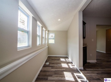 Church Street, Vine Grove, Kentucky 40175, ,3 BathroomsBathrooms,For Sale,Church Street,HK24004283