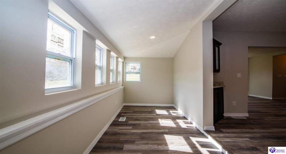 Church Street, Vine Grove, Kentucky 40175, ,3 BathroomsBathrooms,For Sale,Church Street,HK24004283