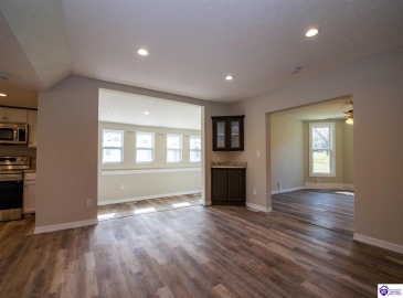 Church Street, Vine Grove, Kentucky 40175, ,3 BathroomsBathrooms,For Sale,Church Street,HK24004283