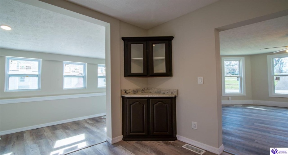 Church Street, Vine Grove, Kentucky 40175, ,3 BathroomsBathrooms,For Sale,Church Street,HK24004283