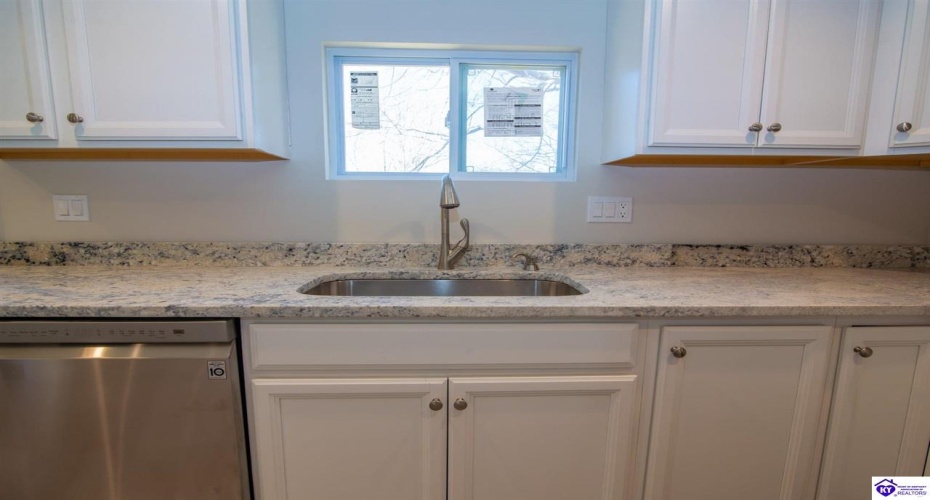 Church Street, Vine Grove, Kentucky 40175, ,3 BathroomsBathrooms,For Sale,Church Street,HK24004283