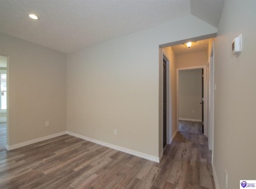 Church Street, Vine Grove, Kentucky 40175, ,3 BathroomsBathrooms,For Sale,Church Street,HK24004283