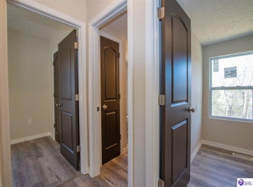 Church Street, Vine Grove, Kentucky 40175, ,3 BathroomsBathrooms,For Sale,Church Street,HK24004283