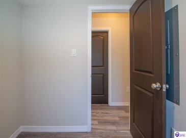 Church Street, Vine Grove, Kentucky 40175, ,3 BathroomsBathrooms,For Sale,Church Street,HK24004283