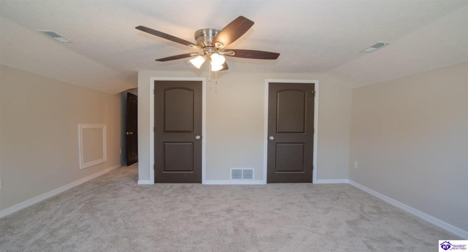 Church Street, Vine Grove, Kentucky 40175, ,3 BathroomsBathrooms,For Sale,Church Street,HK24004283