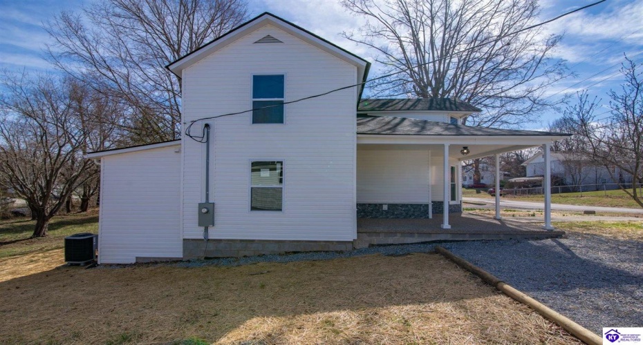 Church Street, Vine Grove, Kentucky 40175, ,3 BathroomsBathrooms,For Sale,Church Street,HK24004283