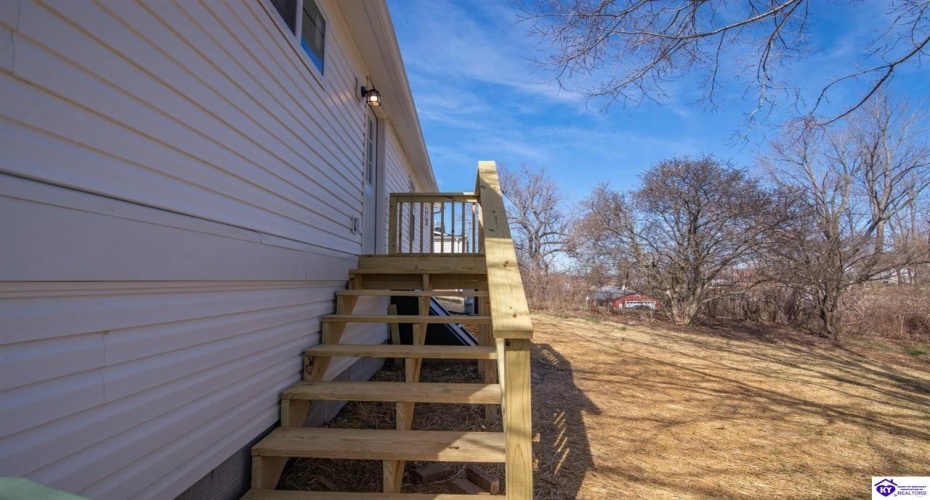 Church Street, Vine Grove, Kentucky 40175, ,3 BathroomsBathrooms,For Sale,Church Street,HK24004283