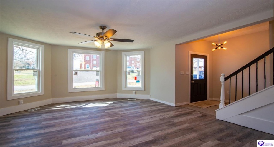 Church Street, Vine Grove, Kentucky 40175, ,3 BathroomsBathrooms,For Sale,Church Street,HK24004283