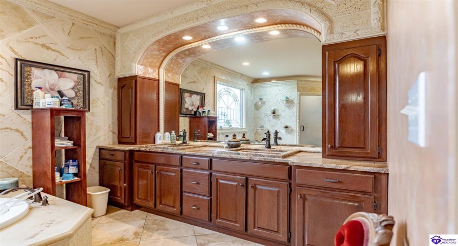 Highway 79, Brandenburg, Kentucky 40108, ,3 BathroomsBathrooms,For Sale,Highway 79,HK24004284