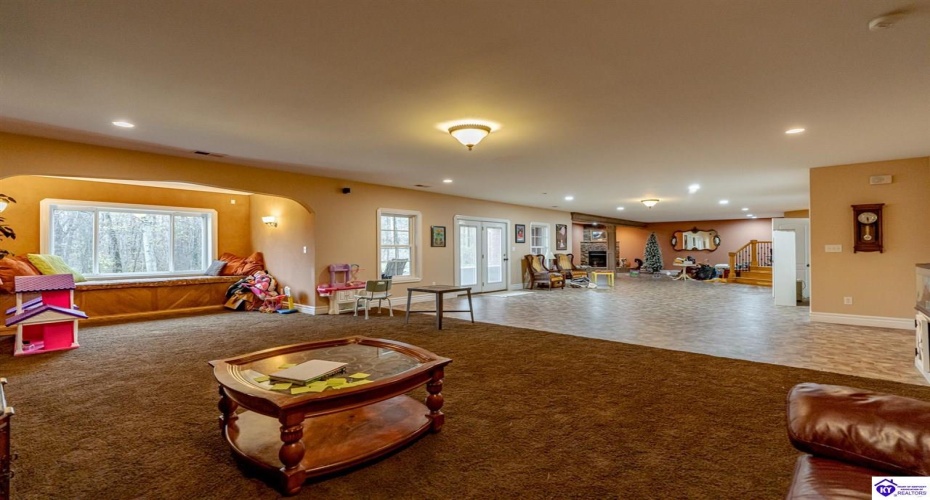 Highway 79, Brandenburg, Kentucky 40108, ,3 BathroomsBathrooms,For Sale,Highway 79,HK24004284